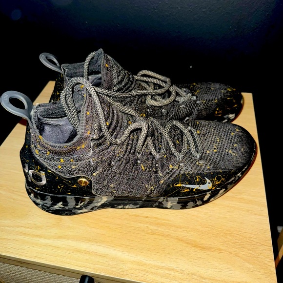 Nike Zoom KD 11 Gold Splatter - Main Image